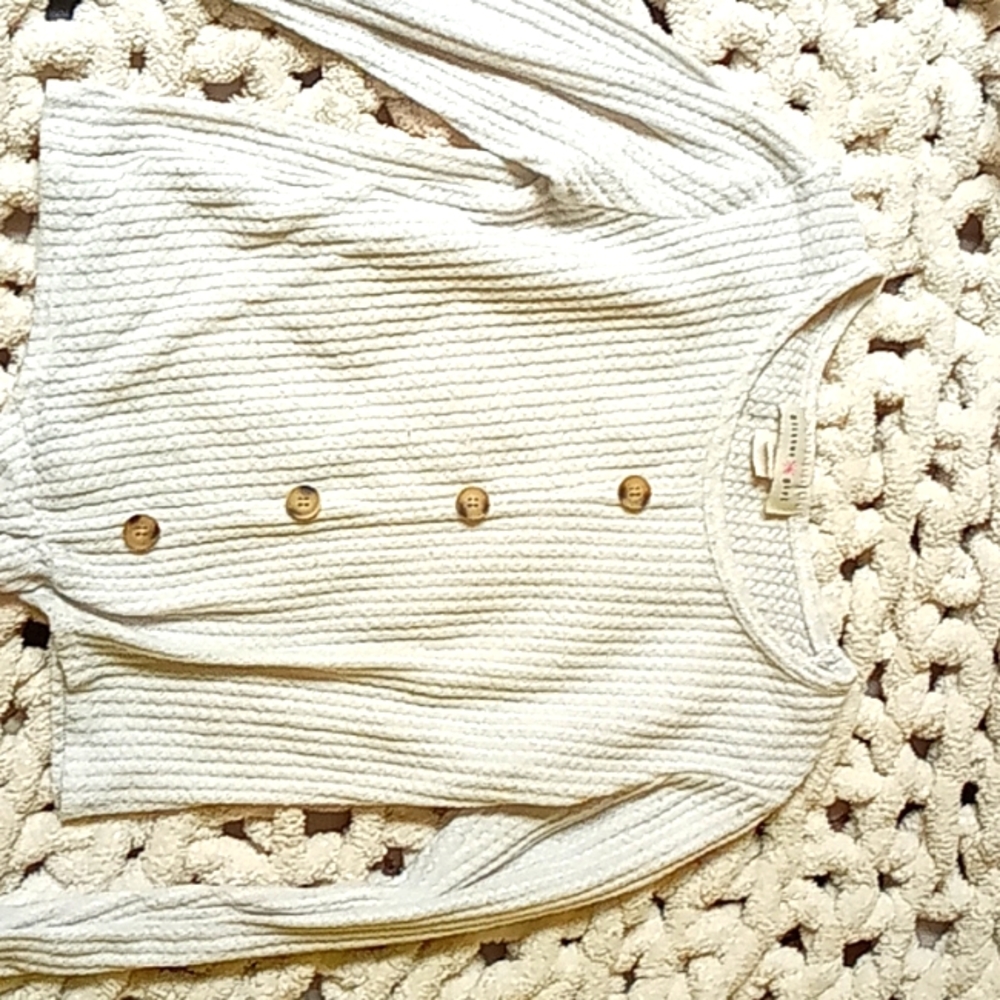 White Long Sleev shirt with Buttons